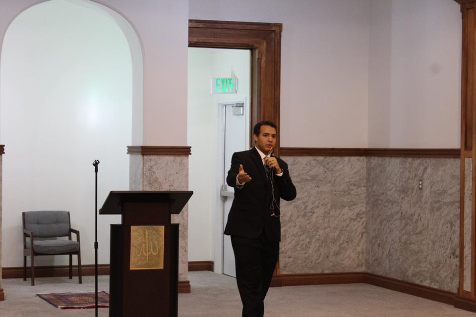 33112963_193442141303357_521083050306568192_n